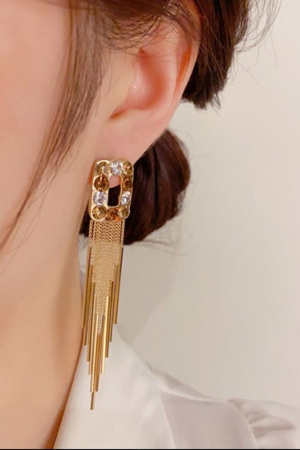 Long-Gold-Jewelled-Earrings_2